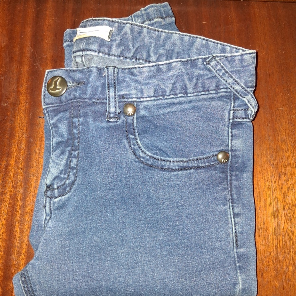 Free People Low Cut Skinny Jeans or Jeggings, Size 27W X 30 inch
